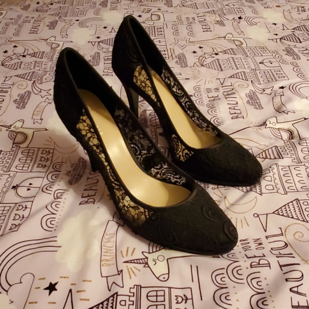 Nine West black lace shoes size 10